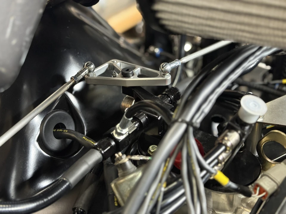 Parts & Memorabilia Engines - Image 18 of 31