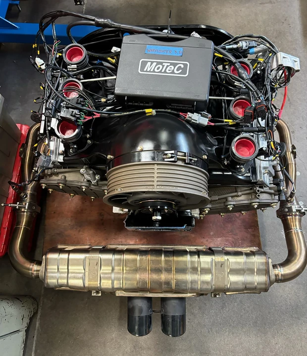 Parts & Memorabilia Engines - Image 12 of 31
