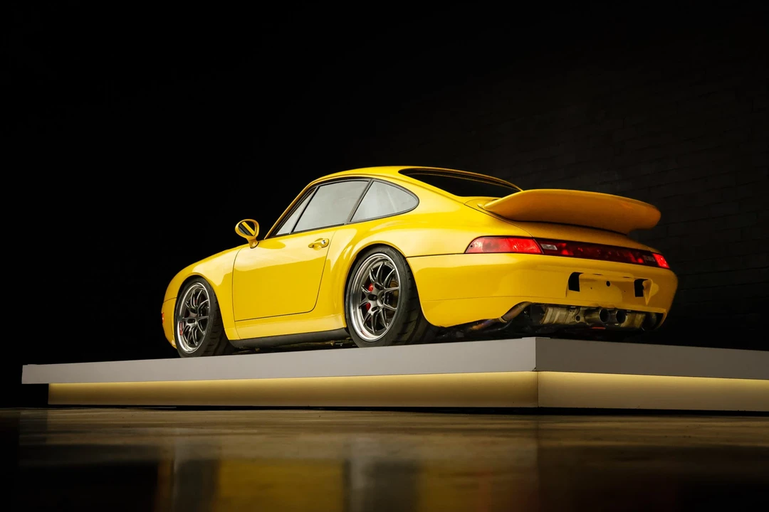 1995 Porsche 993 Carrera 4 - Image 21 of 31