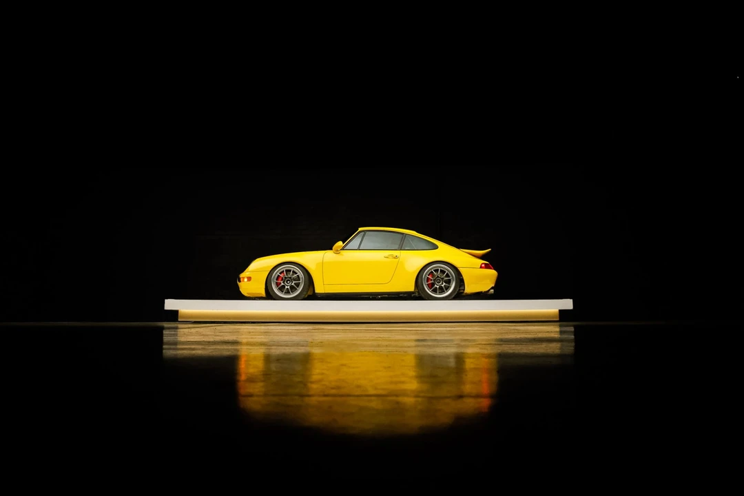 1995 Porsche 993 Carrera 4 - Image 5 of 31