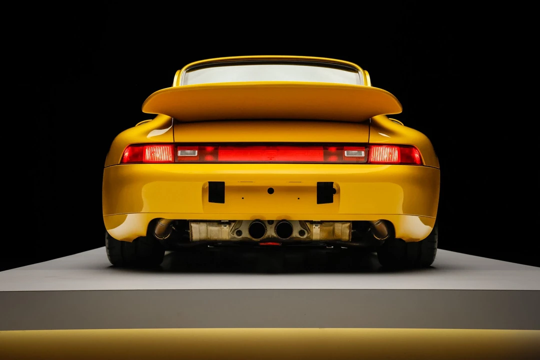1995 Porsche 993 Carrera 4 - Image 25 of 31