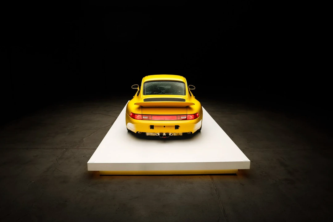 1995 Porsche 993 Carrera 4 - Image 7 of 31