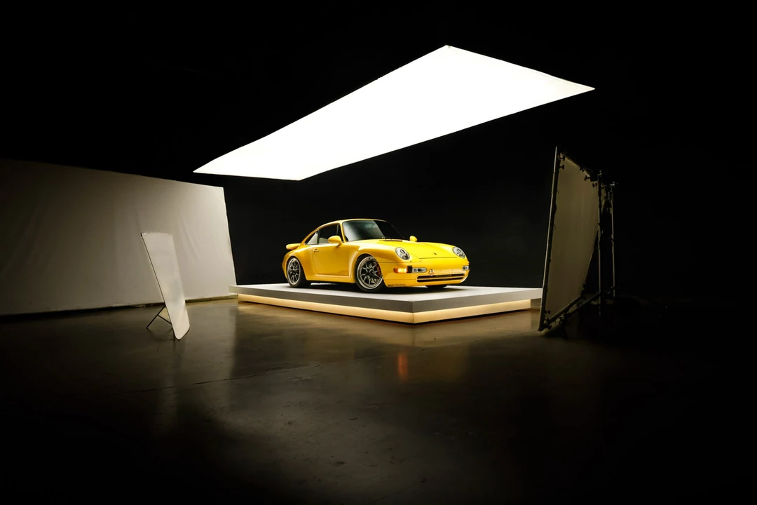 1995 Porsche 993 Carrera 4 - Image 11 of 31