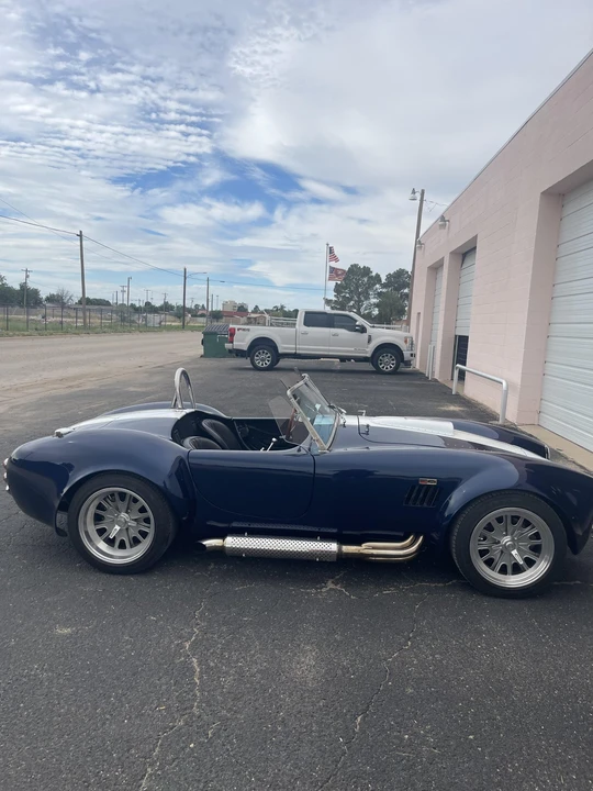 Shelby Cobra Replica - Image 9 of 31