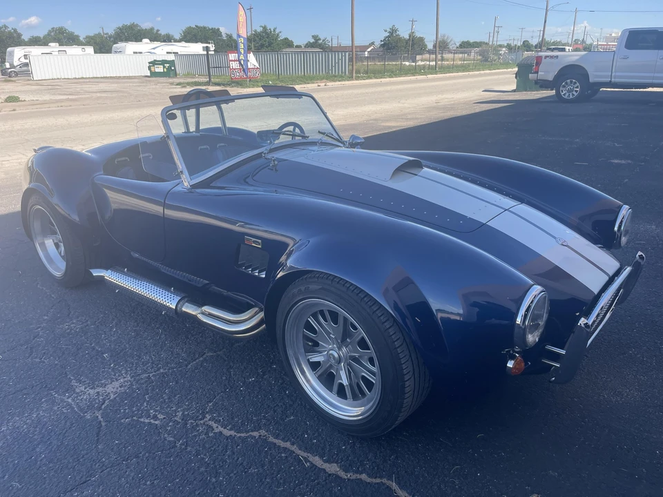Shelby Cobra Replica - Image 8 of 31