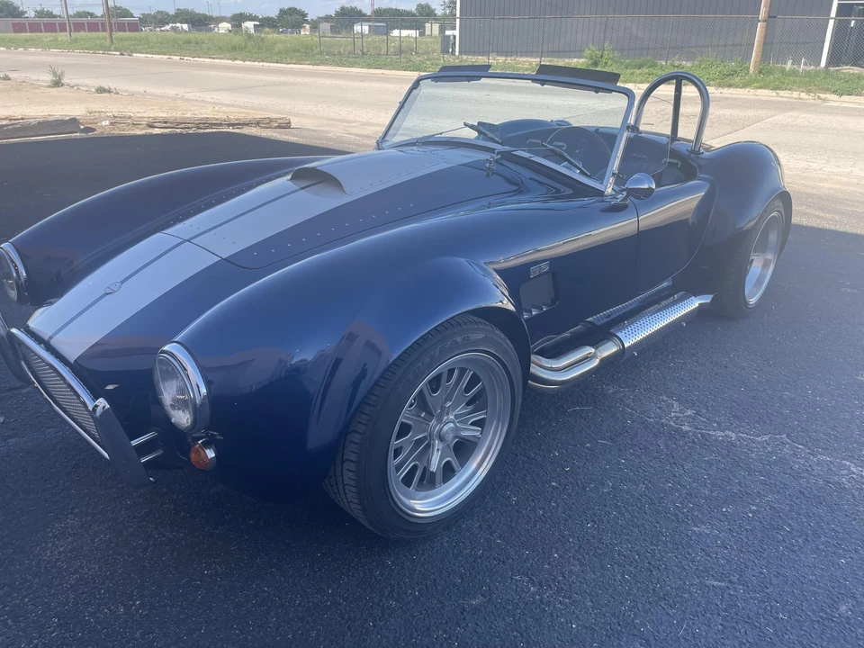 Shelby Cobra Replica - Image 3 of 31