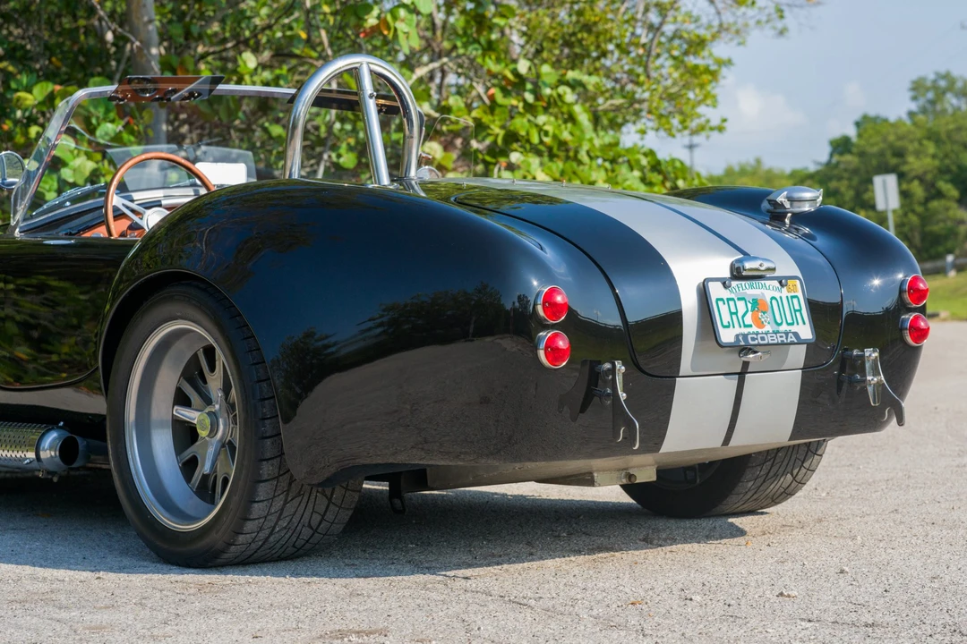 Shelby Cobra Replica - Image 13 of 31