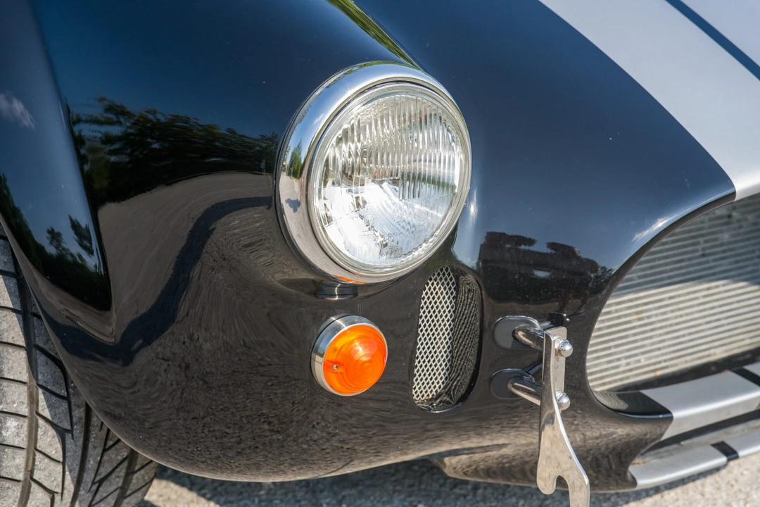 Shelby Cobra Replica - Image 14 of 31