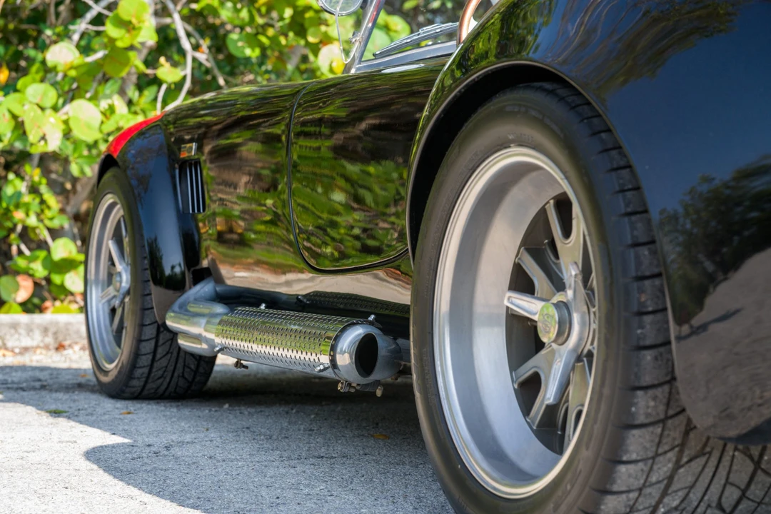 Shelby Cobra Replica - Image 19 of 31