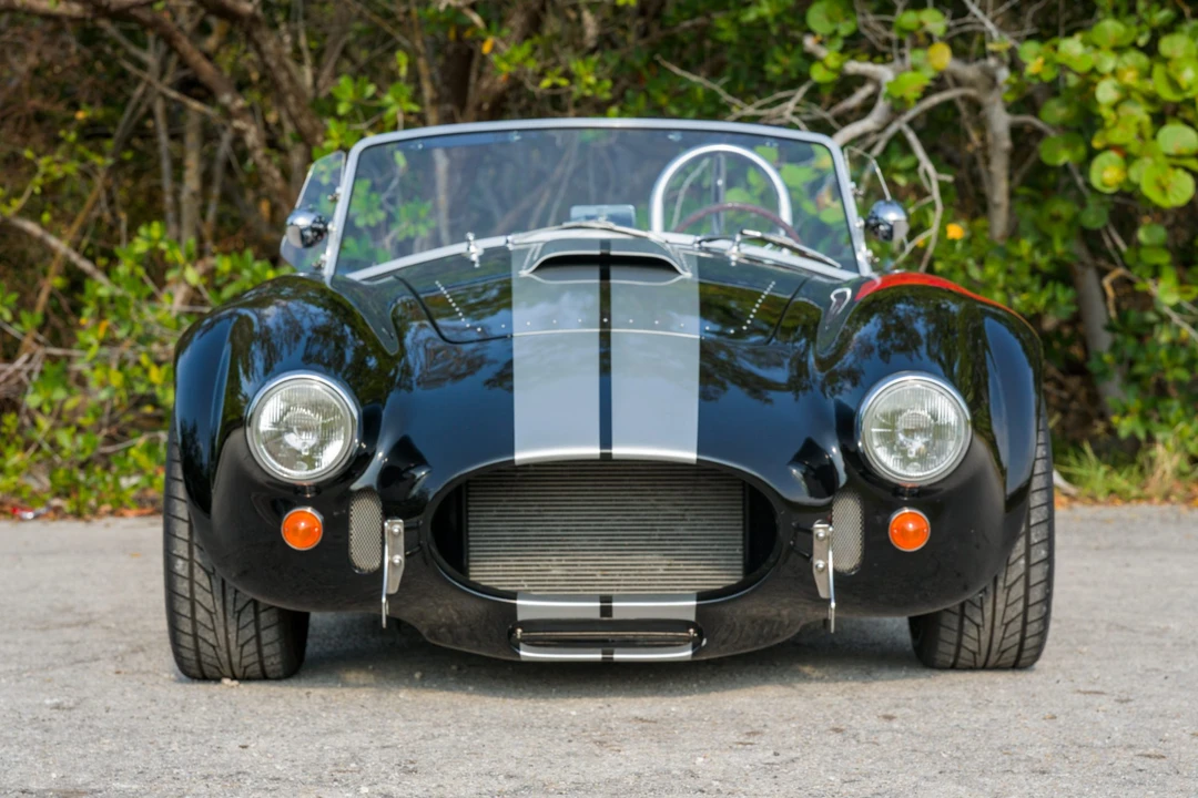 Shelby Cobra Replica - Image 2 of 31
