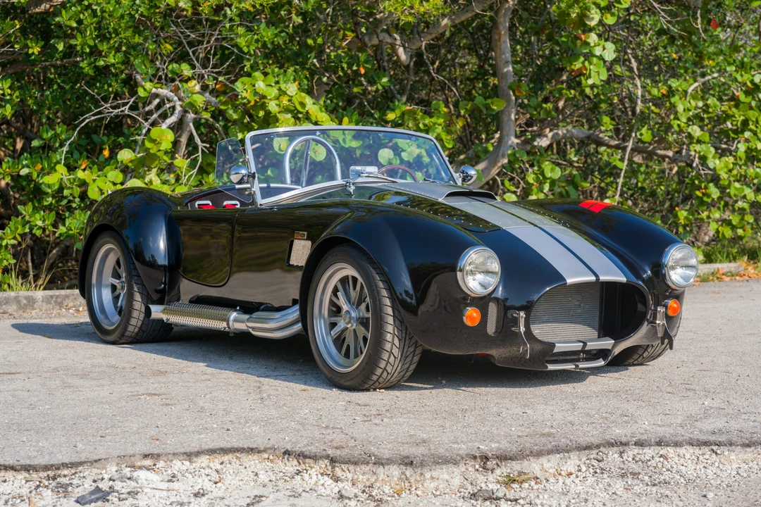 Shelby Cobra Replica - Image 3 of 31