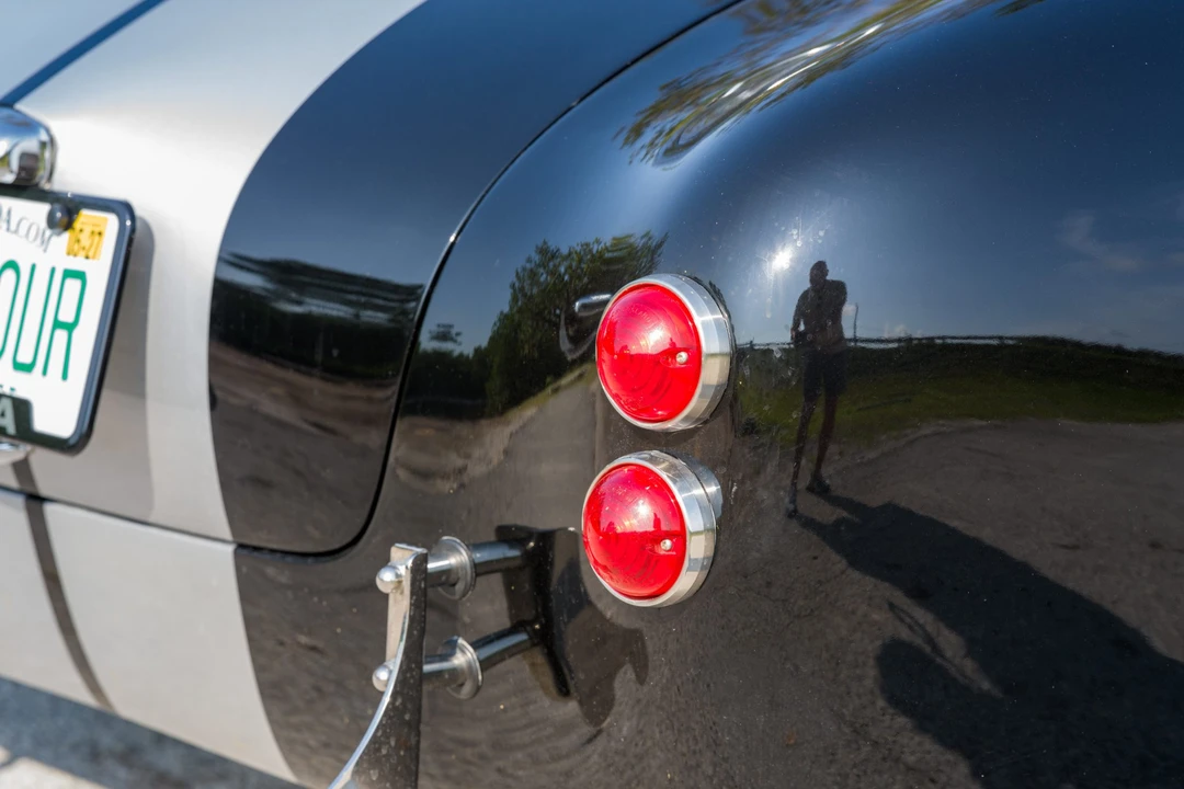 Shelby Cobra Replica - Image 17 of 31