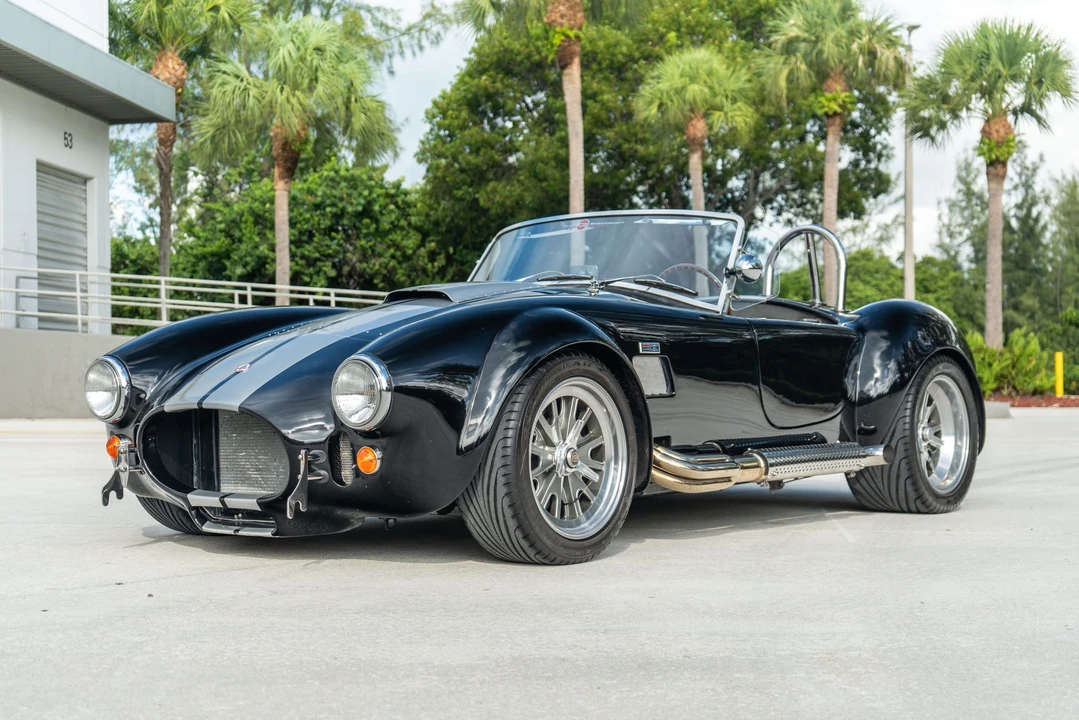 Shelby Cobra Replica - Image 7 of 31