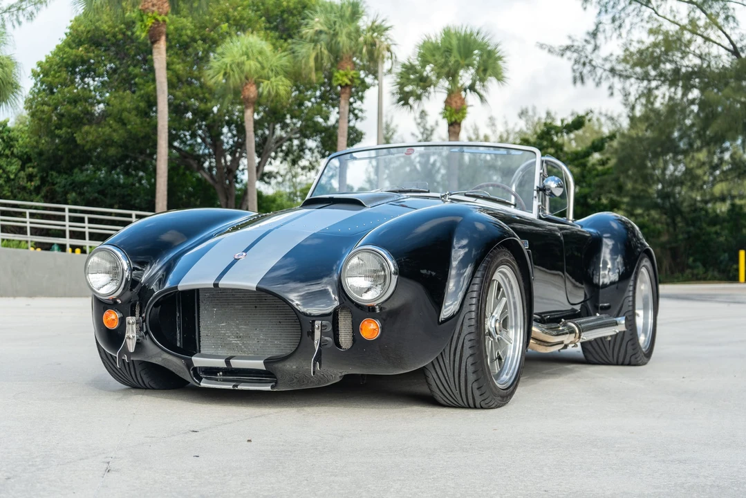 Shelby Cobra Replica - Image 5 of 31
