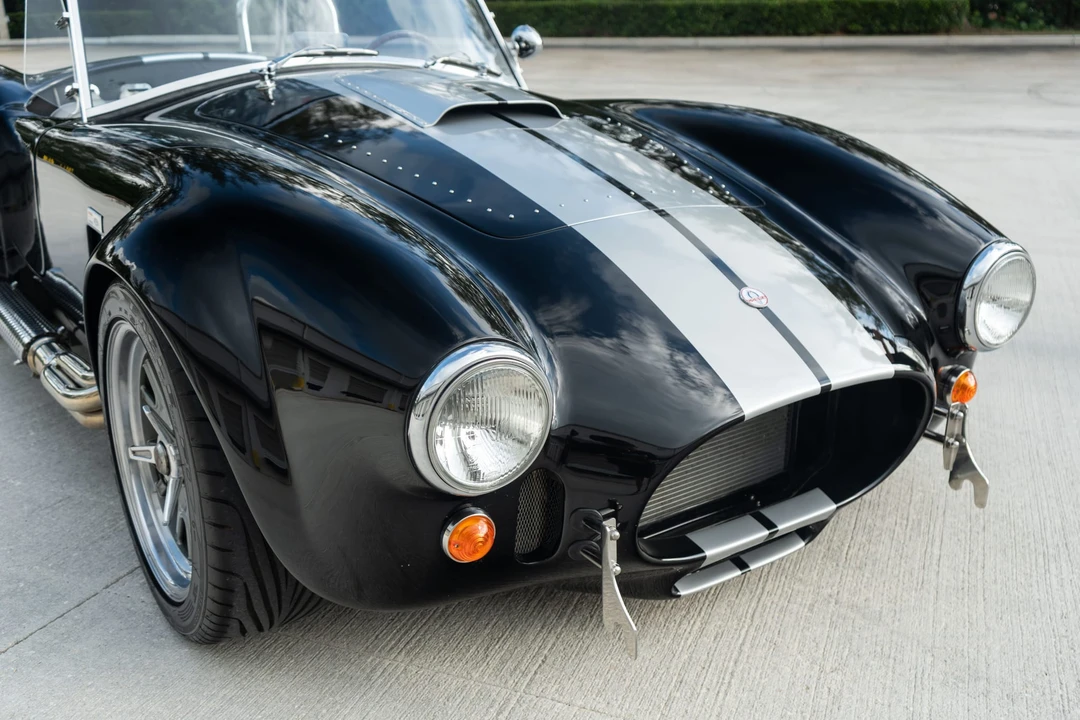 Shelby Cobra Replica - Image 21 of 31