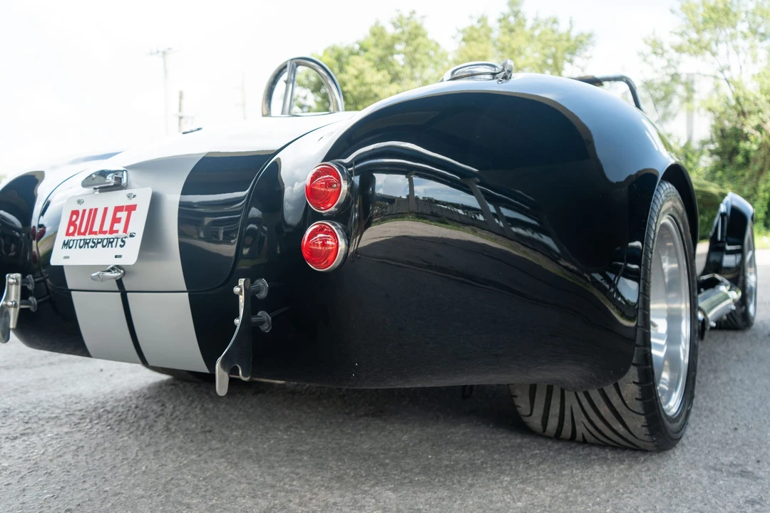 Shelby Cobra Replica - Image 28 of 31