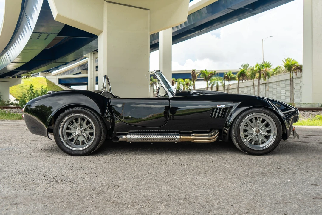 Shelby Cobra Replica - Image 14 of 31