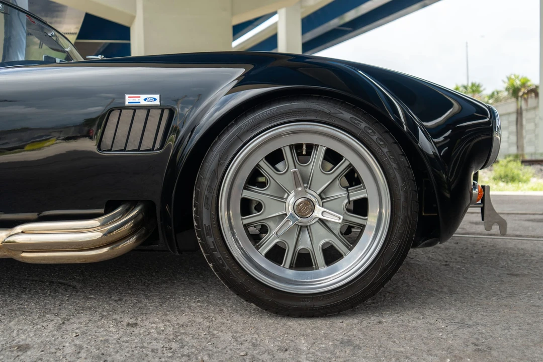 Shelby Cobra Replica - Image 22 of 31