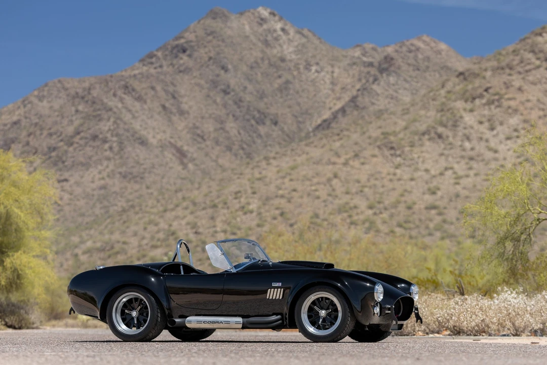 Shelby Cobra Replica - Image 17 of 31
