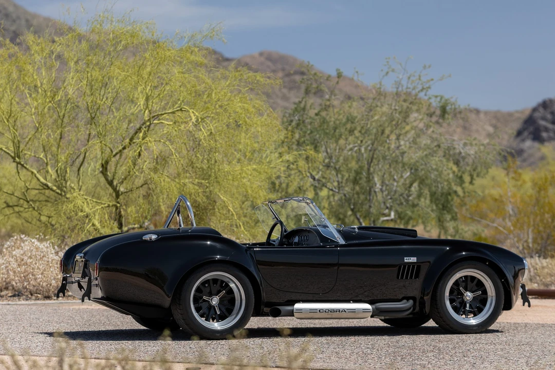 Shelby Cobra Replica - Image 14 of 31