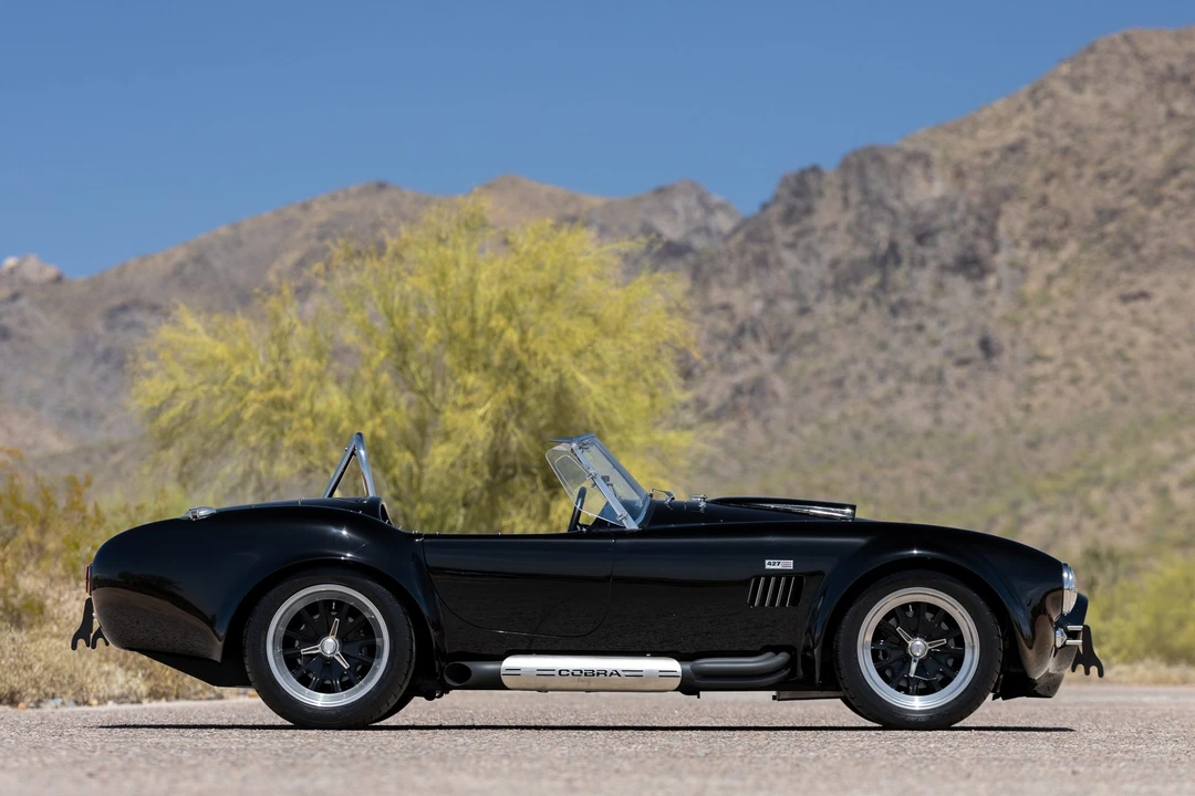 Shelby Cobra Replica - Image 15 of 31