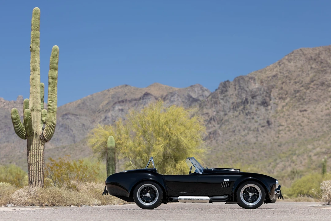 Shelby Cobra Replica - Image 16 of 31