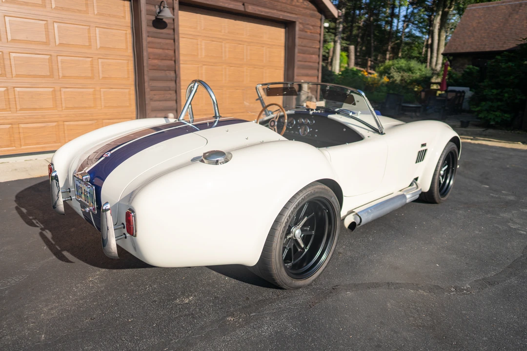 2003 Superformance - Image 9 of 31
