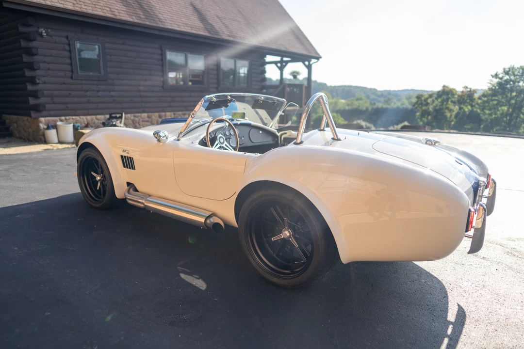 2003 Superformance - Image 5 of 31