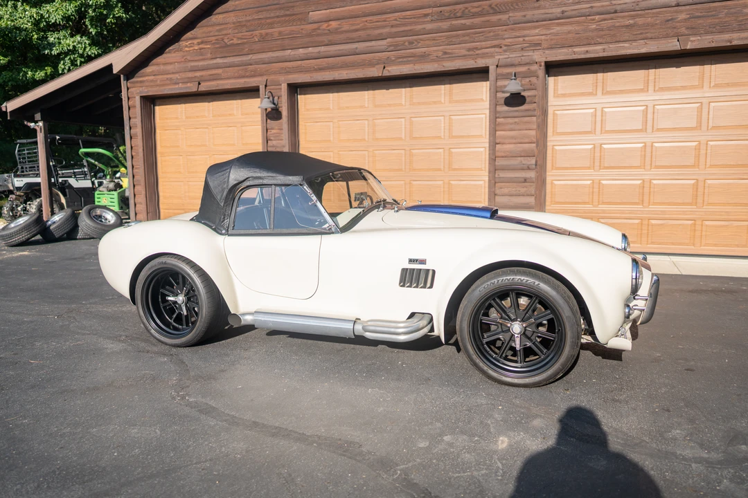 2003 Superformance - Image 10 of 31