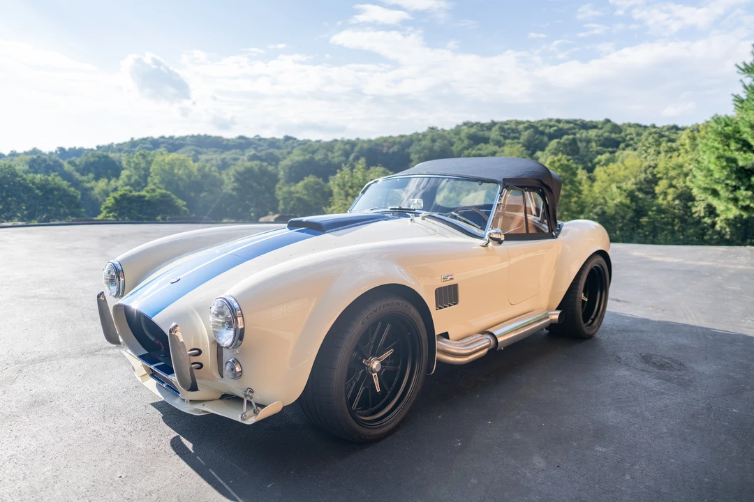 2003 Superformance - Image 2 of 31