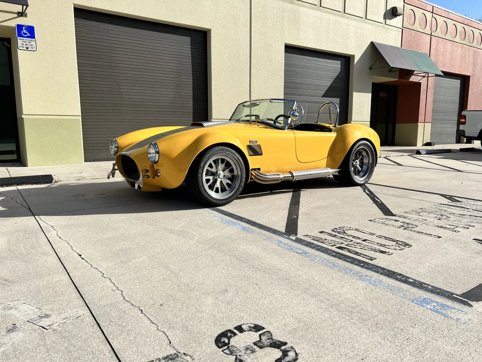 Shelby Cobra Replica - Image 27 of 31