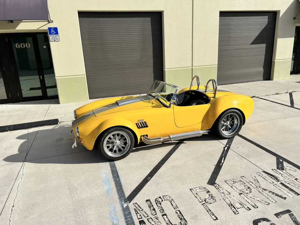 Shelby Cobra Replica - Image 25 of 31