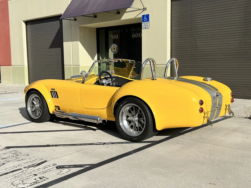 Shelby Cobra Replica - Image 18 of 31