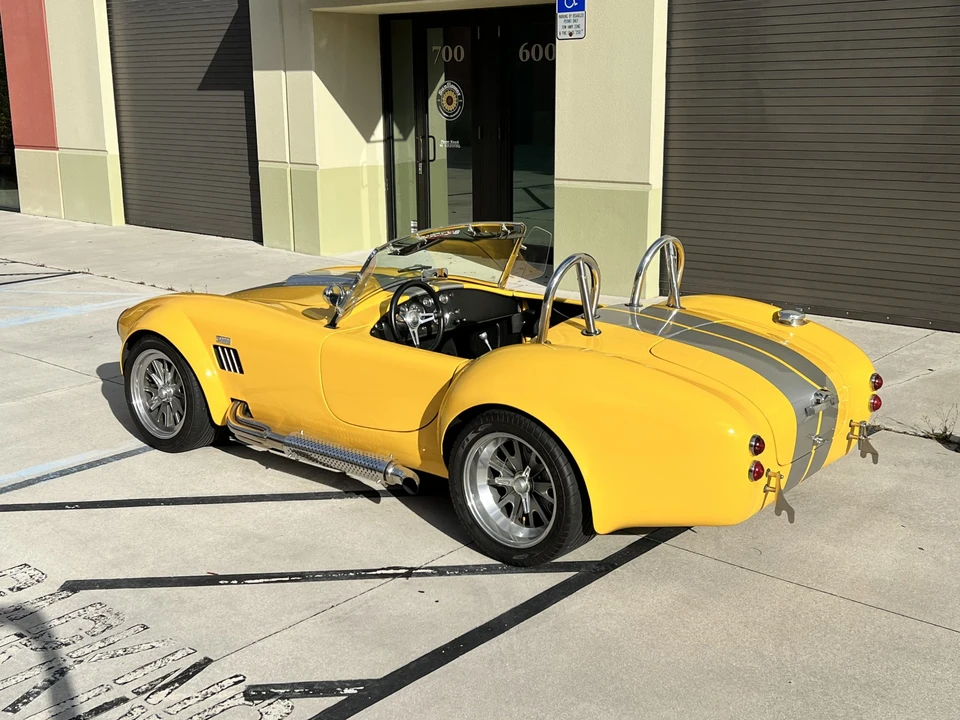 Shelby Cobra Replica - Image 16 of 31