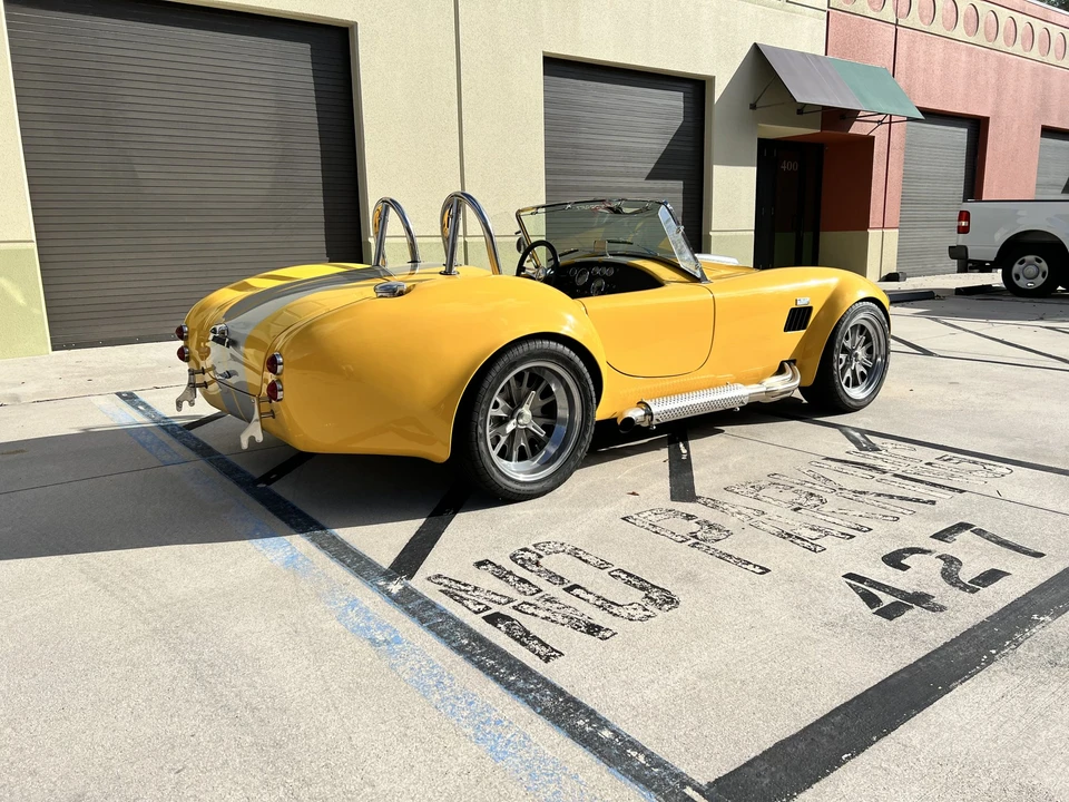 Shelby Cobra Replica - Image 14 of 31
