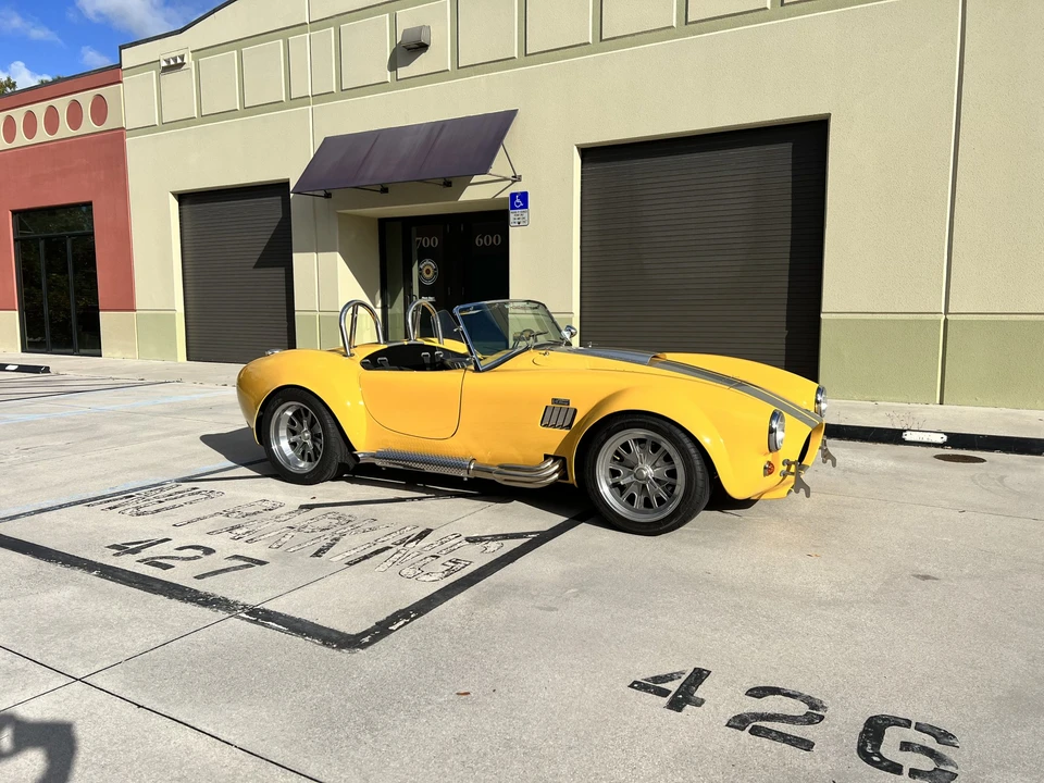 Shelby Cobra Replica - Image 8 of 31