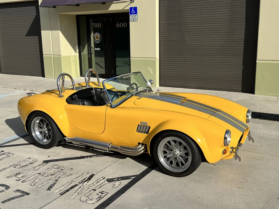 Shelby Cobra Replica - Image 6 of 31