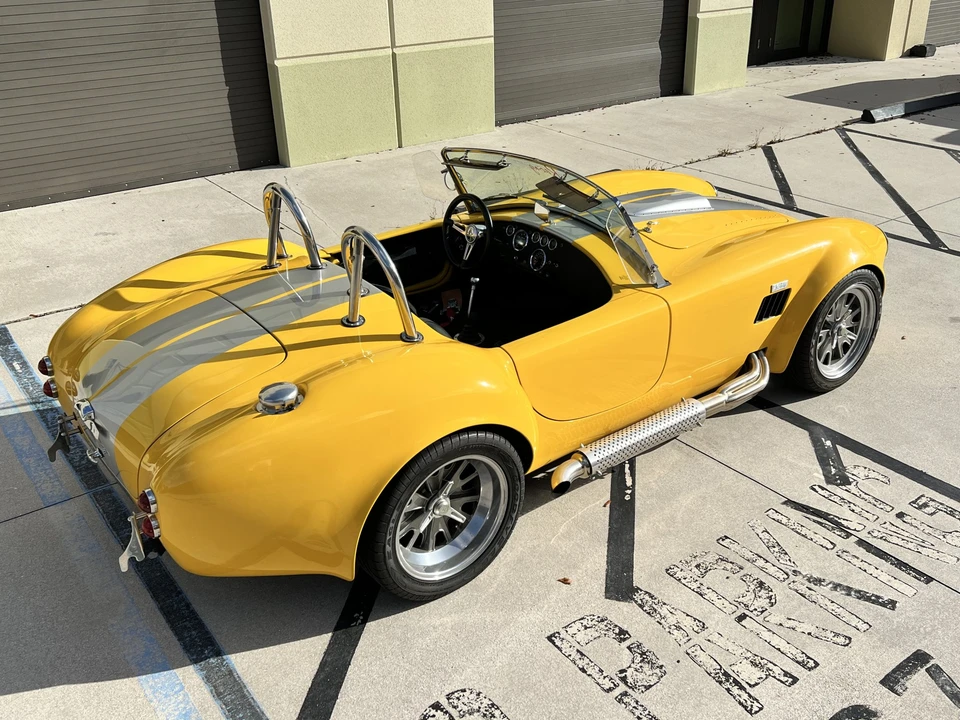 Shelby Cobra Replica - Image 13 of 31
