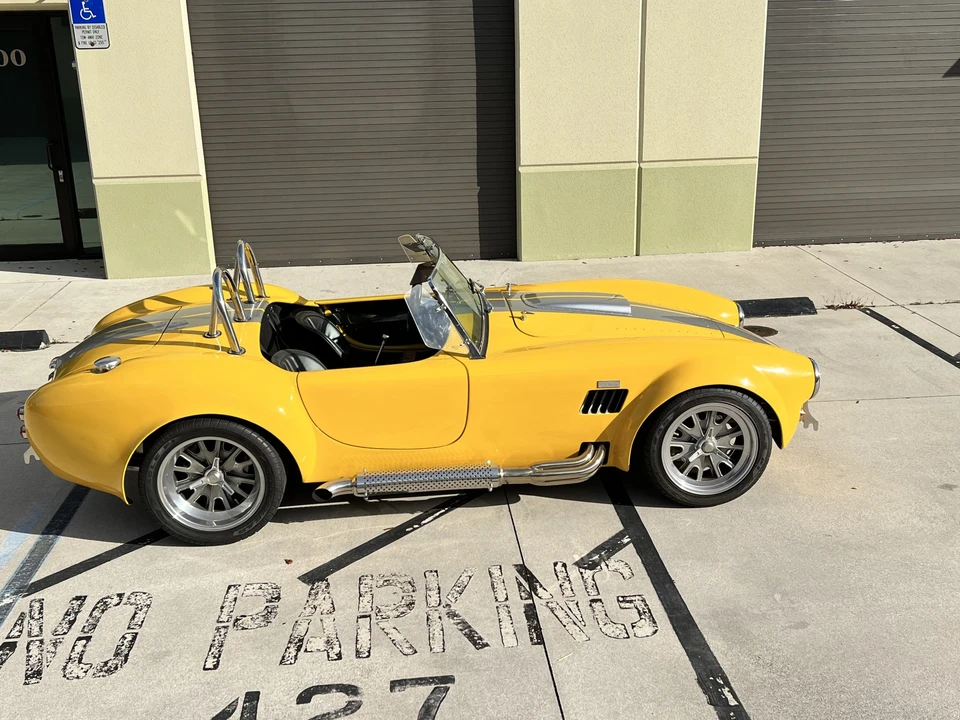 Shelby Cobra Replica - Image 9 of 31
