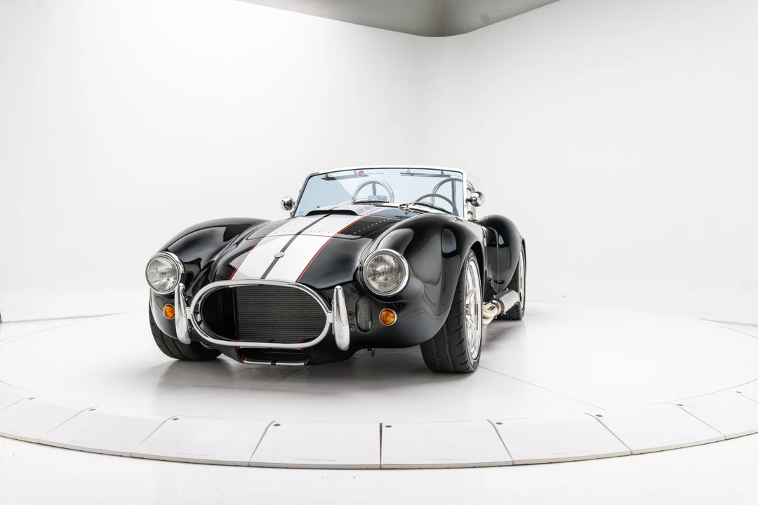 Shelby Cobra Replica - Image 2 of 31