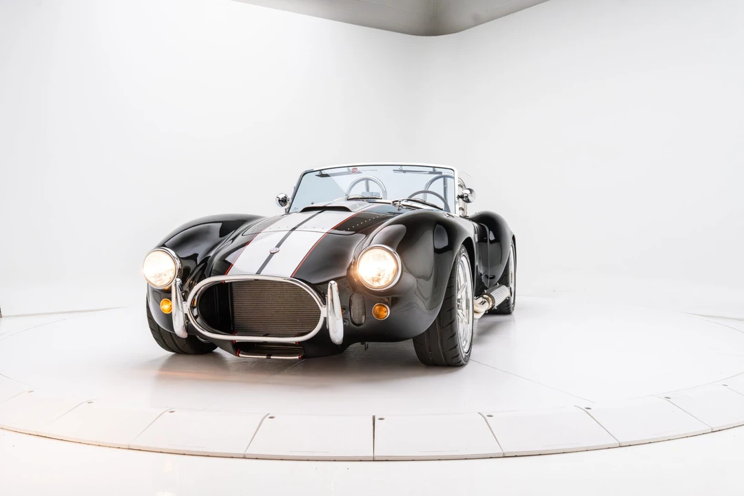 Shelby Cobra Replica - Image 3 of 31