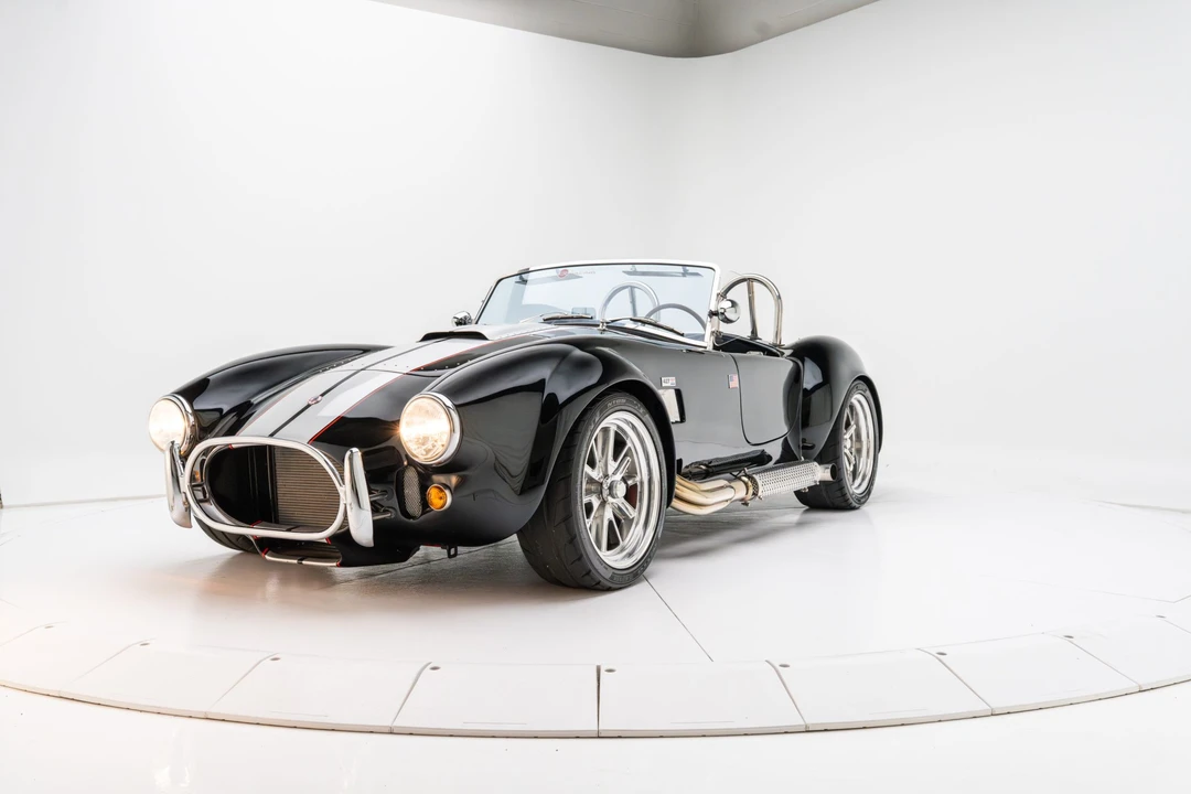Shelby Cobra Replica - Image 7 of 31
