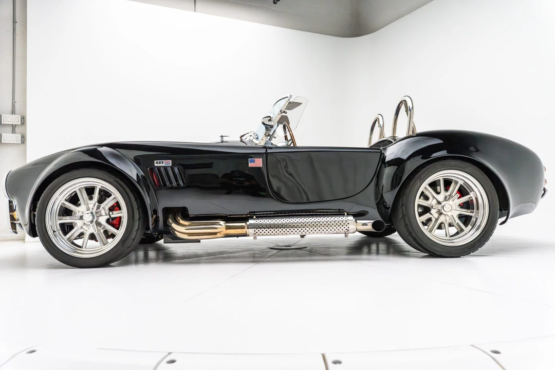 Shelby Cobra Replica - Image 11 of 31