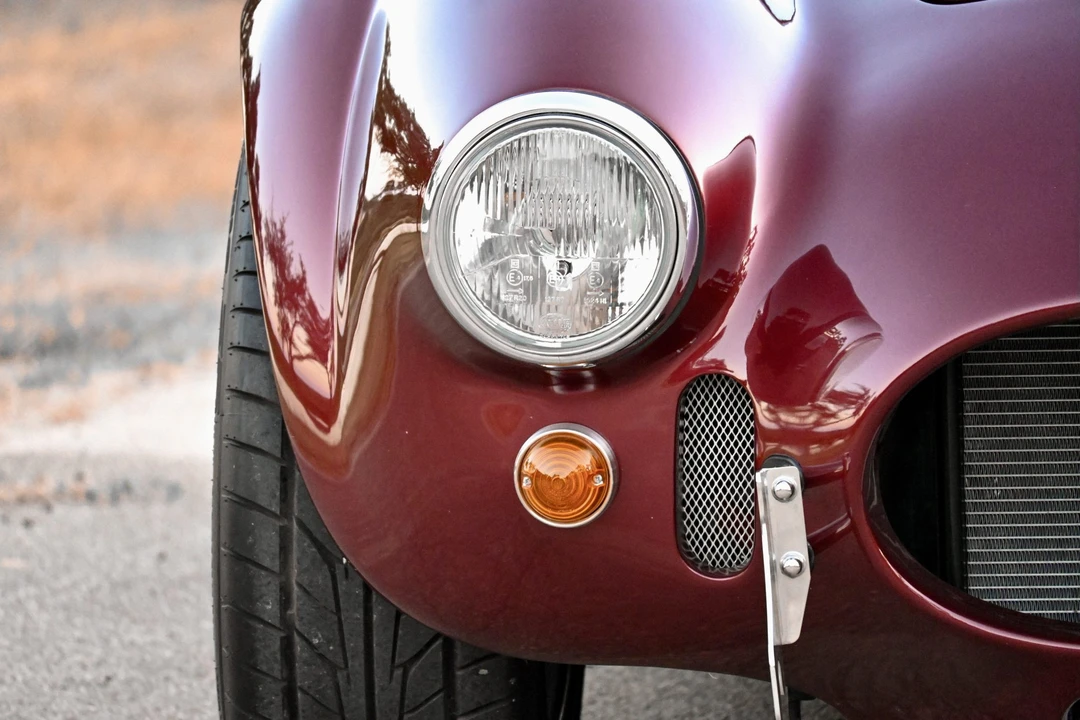 Shelby Cobra Replica - Image 17 of 31