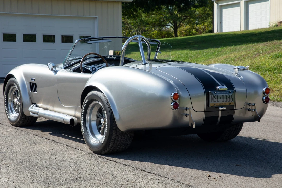 Shelby Cobra Replica - Image 7 of 31