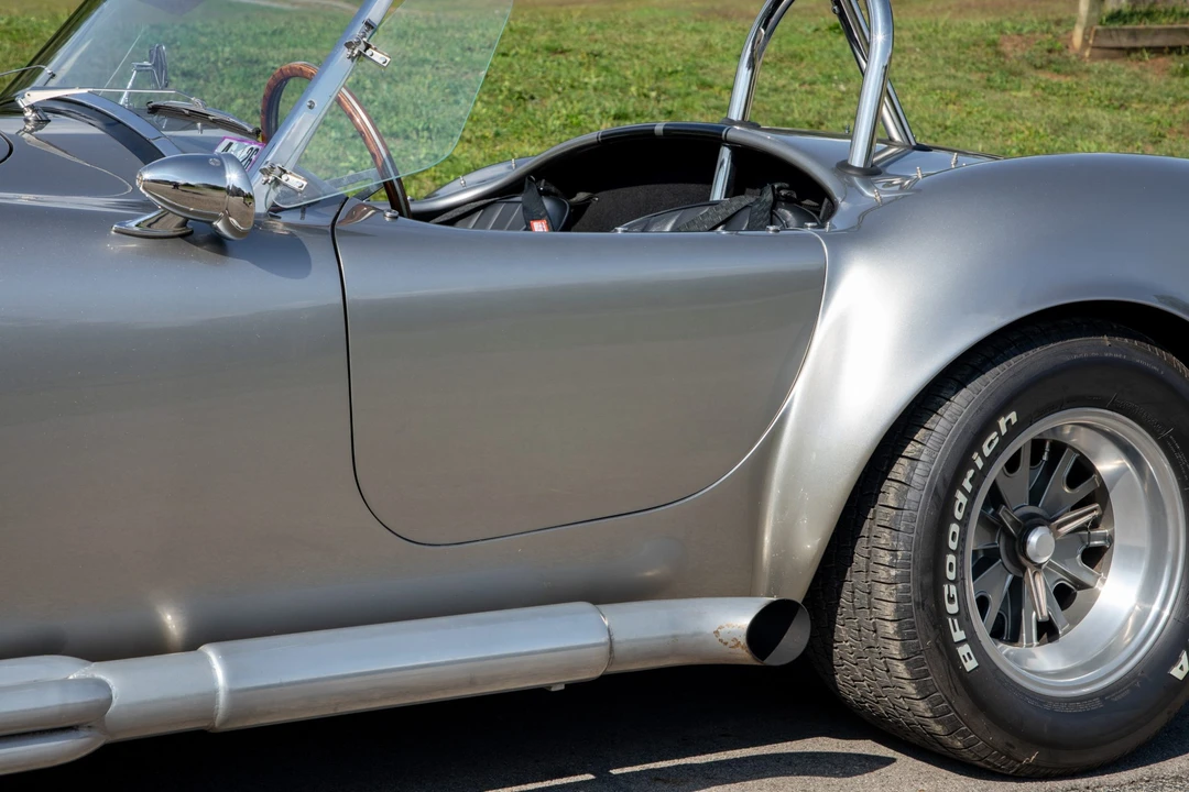 Shelby Cobra Replica - Image 18 of 31