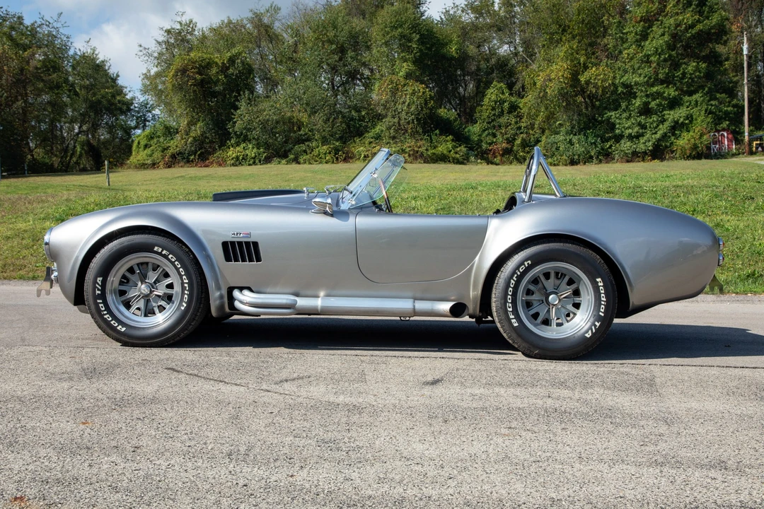 Shelby Cobra Replica - Image 8 of 31