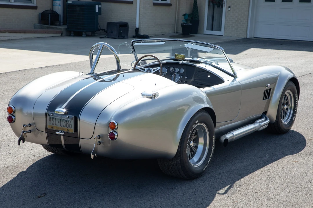 Shelby Cobra Replica - Image 5 of 31