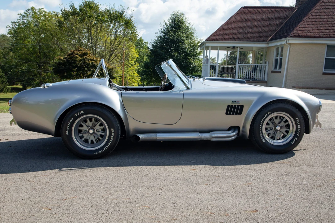 Shelby Cobra Replica - Image 4 of 31