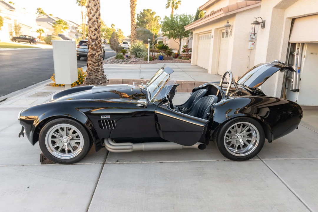 Shelby Cobra Replica - Image 11 of 31